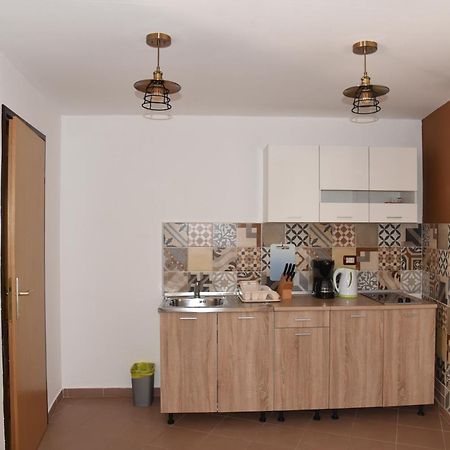 Central Apartments Circolo 罗维尼 外观 照片