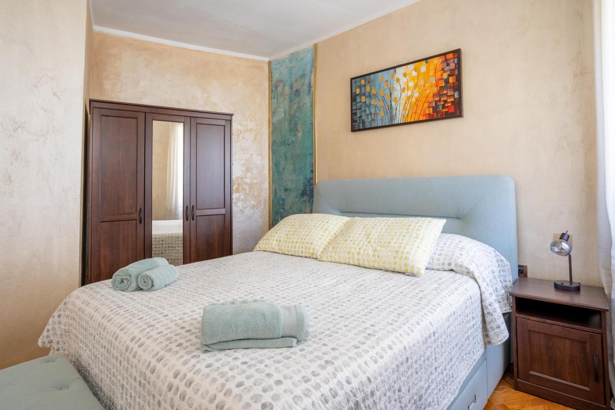 Central Apartments Circolo 罗维尼 外观 照片