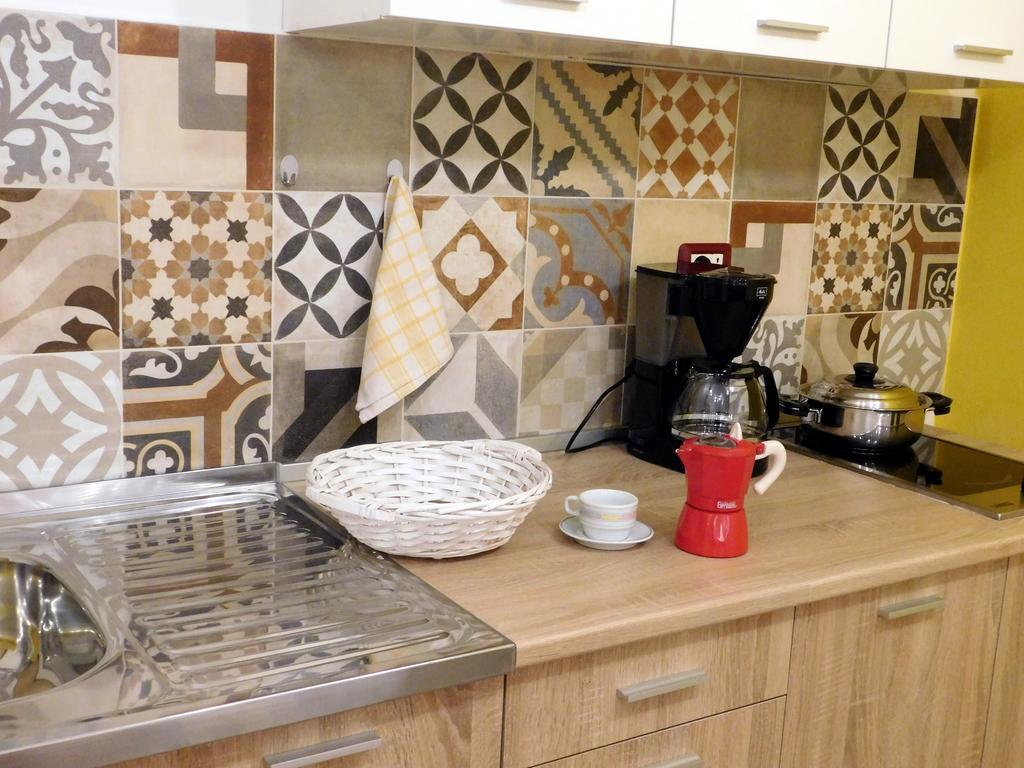 Central Apartments Circolo 罗维尼 外观 照片