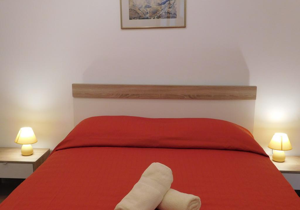 Central Apartments Circolo 罗维尼 外观 照片