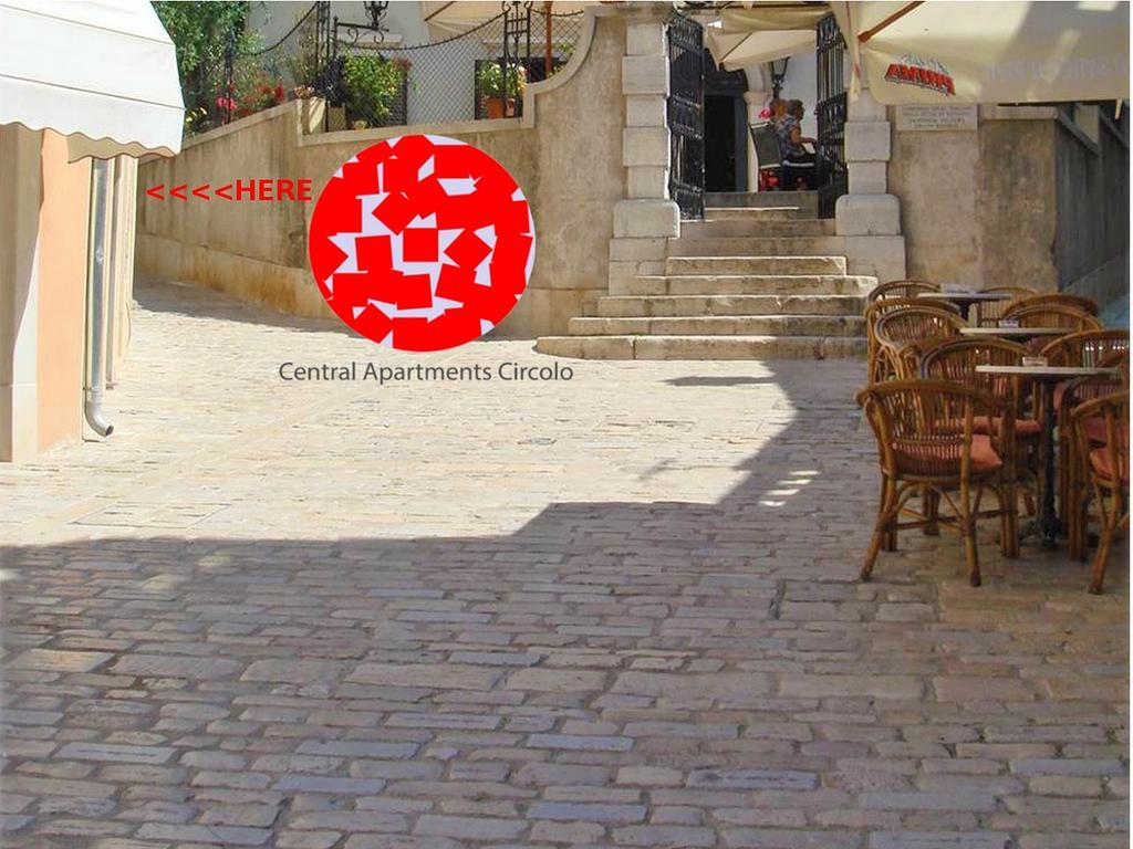 Central Apartments Circolo 罗维尼 外观 照片
